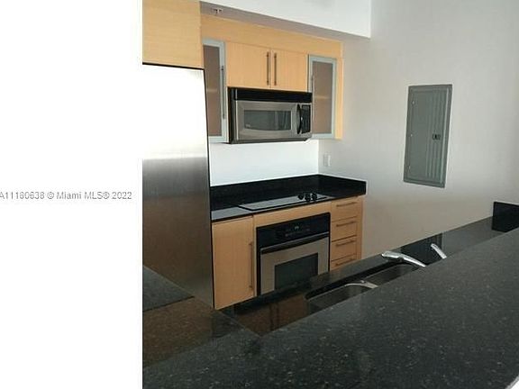 4th image of 325 Biscayne Blvd #2122