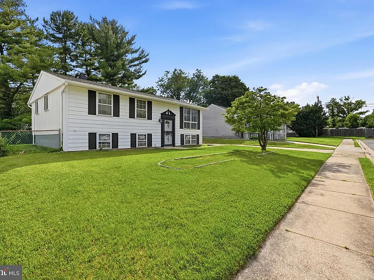6741 Kincheloe Ave — Photo 3