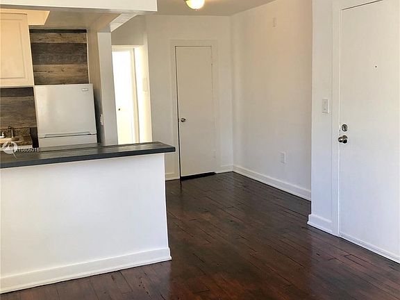 2nd image of 1611 Pennsylvania Ave APT 9