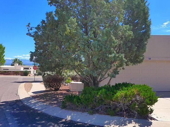 3rd image of 841 W Calle De Emilia