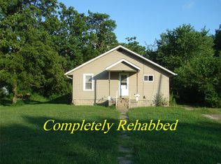 210 W Oak St, Gillespie, IL 62033
