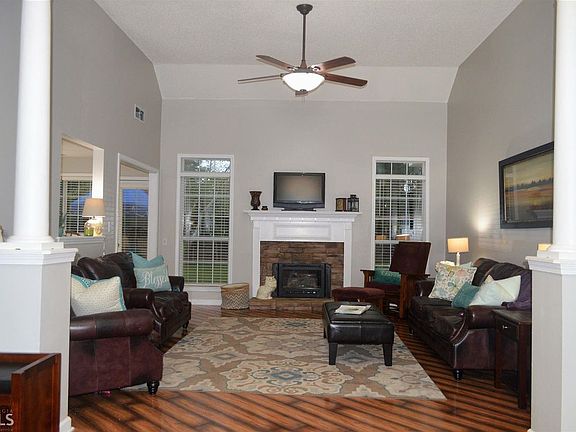 5th image of 56 Mosswood Trl