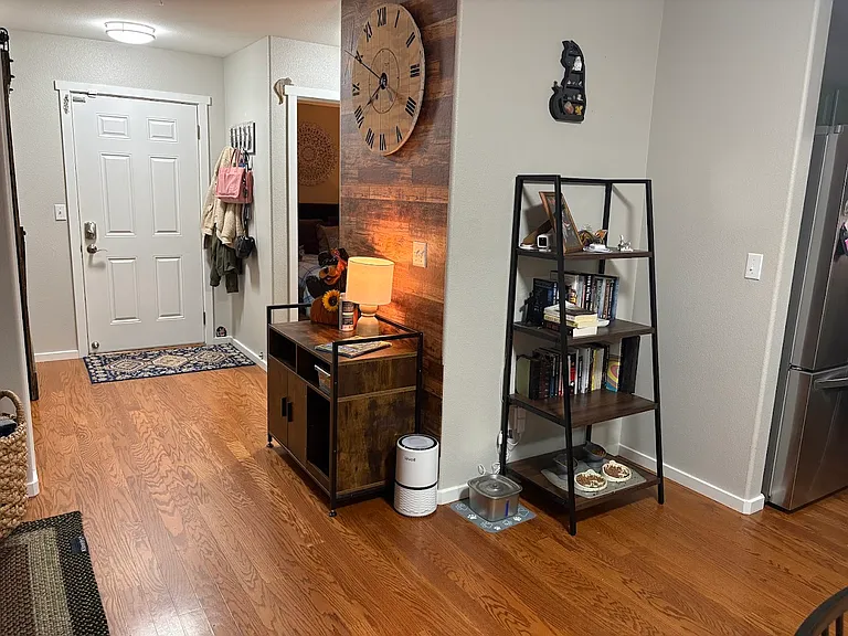 entry way, master bedroom entry