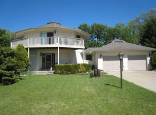 54962 Sunray Dr W, Osceola, IN 46561