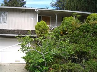 2 Berneves Ct, Oakland, CA 94619