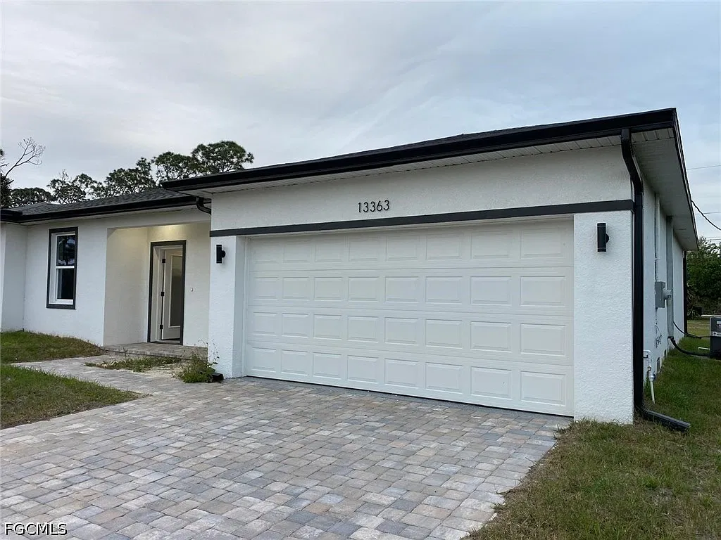 4 bed, 2.0 bath, 1616 sqft, $2,100 — Photo 4