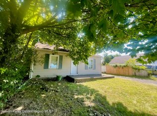 36 Saugerties Manor Rd, Saugerties, NY 12477