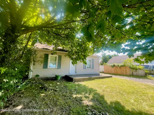 36 Saugerties Manor Road, Saugerties, NY 12477