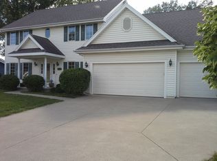 1730 Andrews Dr, Pleasant Hill, IA 50327