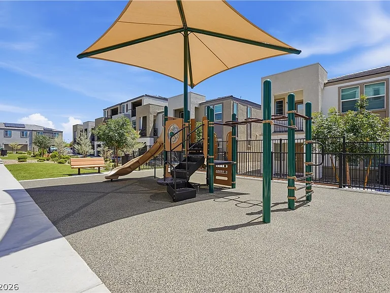 6126 Garden Oasis St — Photo 28