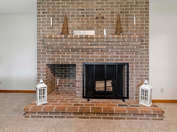 5th image of 390 Wytheview Dr