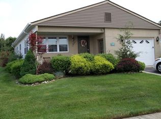 37 Woodstock Dr, Toms River, NJ 08757