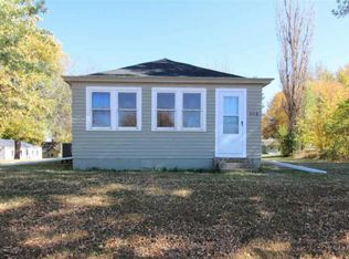 206 S Main St, Viborg, SD 57070