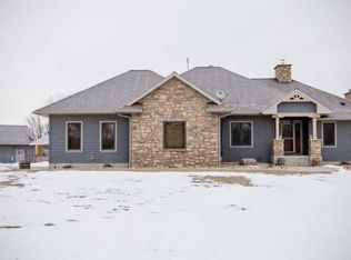 48092 Red Rock Dr, Brandon, SD 57005