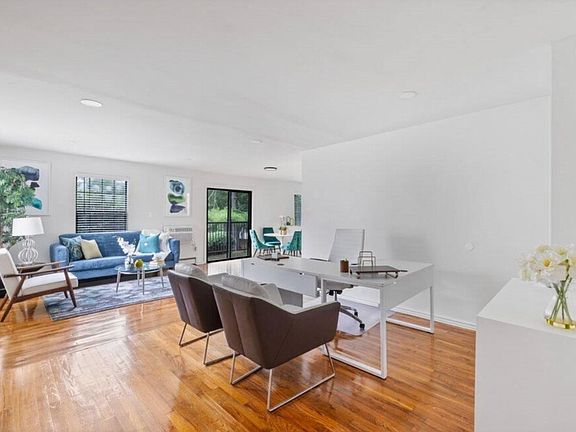 3rd image of 300 Blue Spring Rd #9ec4cd28a