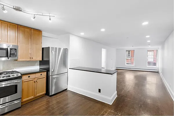 Rented by Douglas Elliman | media 19