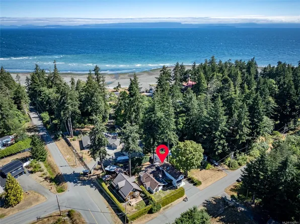 1162 Booth Rd, Comox Valley, BC V9M 4B4