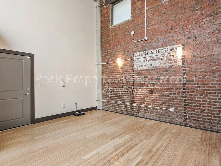 Trolley Lofts — Photo 19