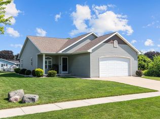 560 Farmington Ave, Oshkosh, WI 54901