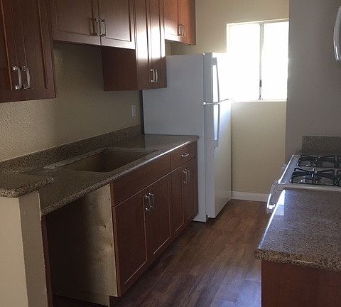 4th image of 2933 B St APT 3