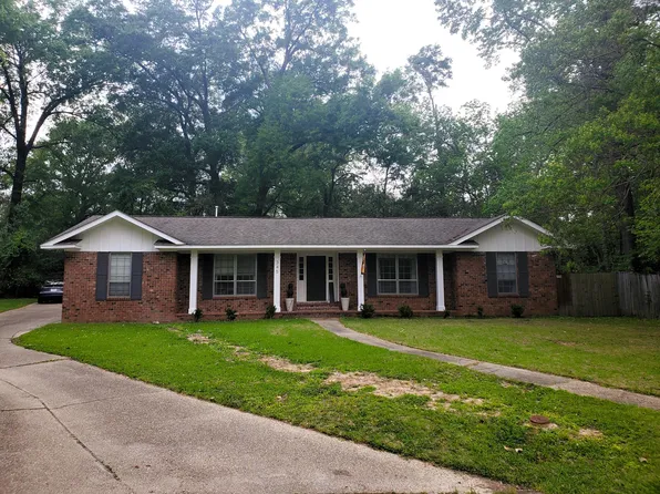 345 Emerson Dr, Hattiesburg, MS 39401