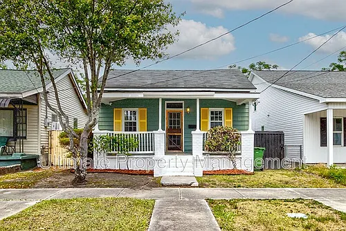 1313 Glenn St Photo 1