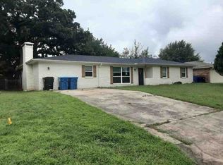 2014 Jerry St, Denison, TX 75020
