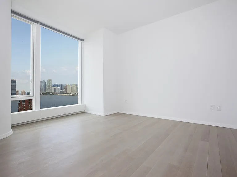 50 West St #28C — Photo 7