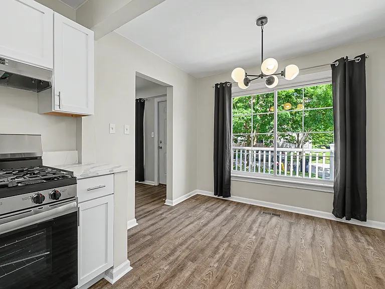 505 Minerva Ave — Photo 3