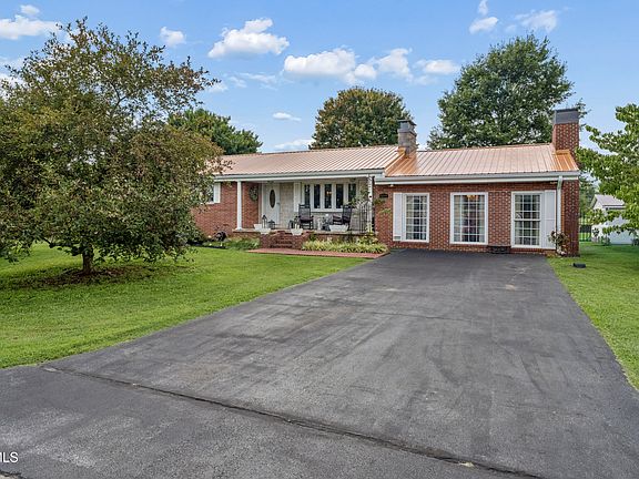 2nd image of 119 Green Valley Ln