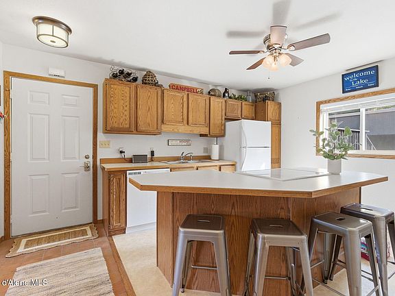 4th image of 328 Bayview Dr #2