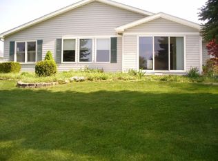 10591 N B Dr, Kendallville, IN