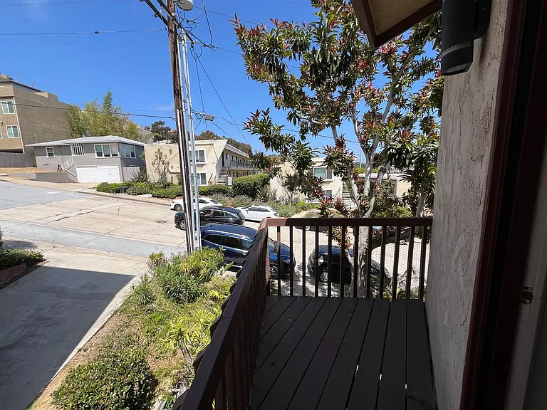 1121 Eureka St #1 — Photo 25