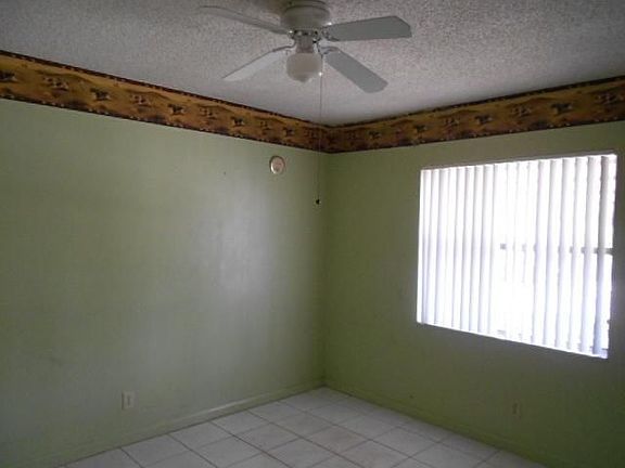 3rd image of 6081 Wauconda Way E