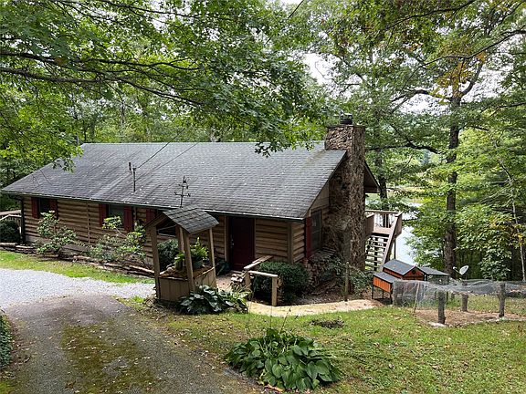 2nd image of 210 Tahala Trail