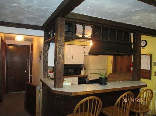 4th image of 323 Lafayette St #1
