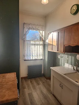 Rented by NY Metro Realty Group | media 4