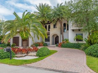 2960 NE 164th St, North Miami Beach, FL 33160