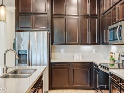 6565 E Thomas Rd UNIT 1005, Scottsdale, AZ, 85251