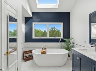 7 Aspen Dr, Hillsborough Twp., NJ 08844