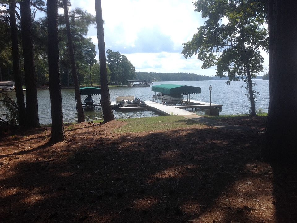 1st image of 1030 Dogwood Ln