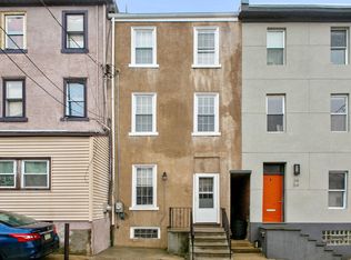 3452 Division St, Philadelphia, PA 19129