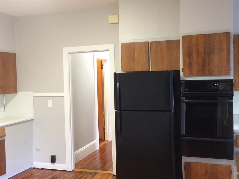 97 Evergreen Ave — Photo 6
