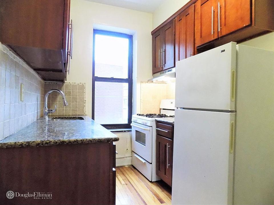 1st image of 2581 36th St APT B4