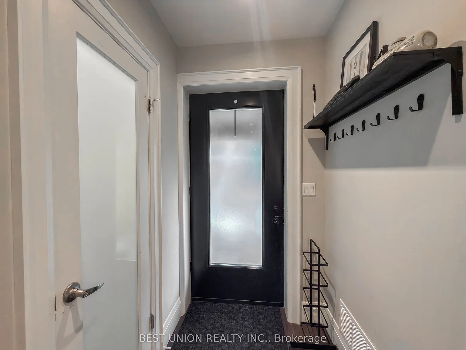 3 bed, $6,500 — Photo 3