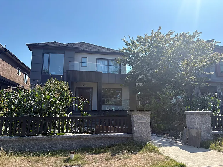 2450 E 53rd Ave — Photo 15