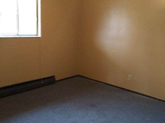 4th image of 406 Florence St APT 4