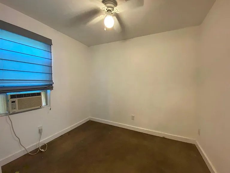 300 El Paso St — Photo 28