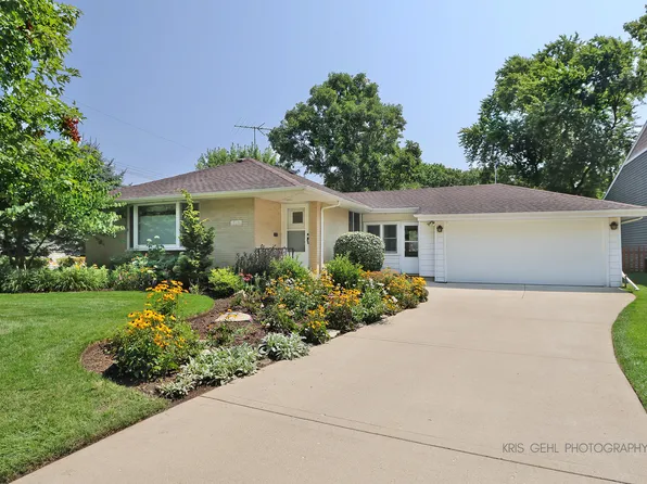 516 Riverside Dr, Libertyville, IL 60048