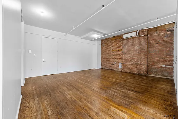 Rented by ERNY LLC | media 2